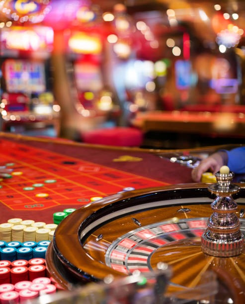 yuukips platform showing Liga 1 sportsbook markets and live-dealer tables interface